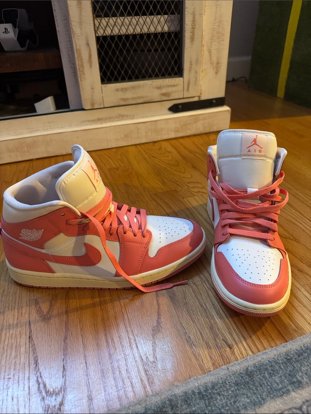 Air Jordan 1 Mid “Pink Foam” (Style BQ6472-109)